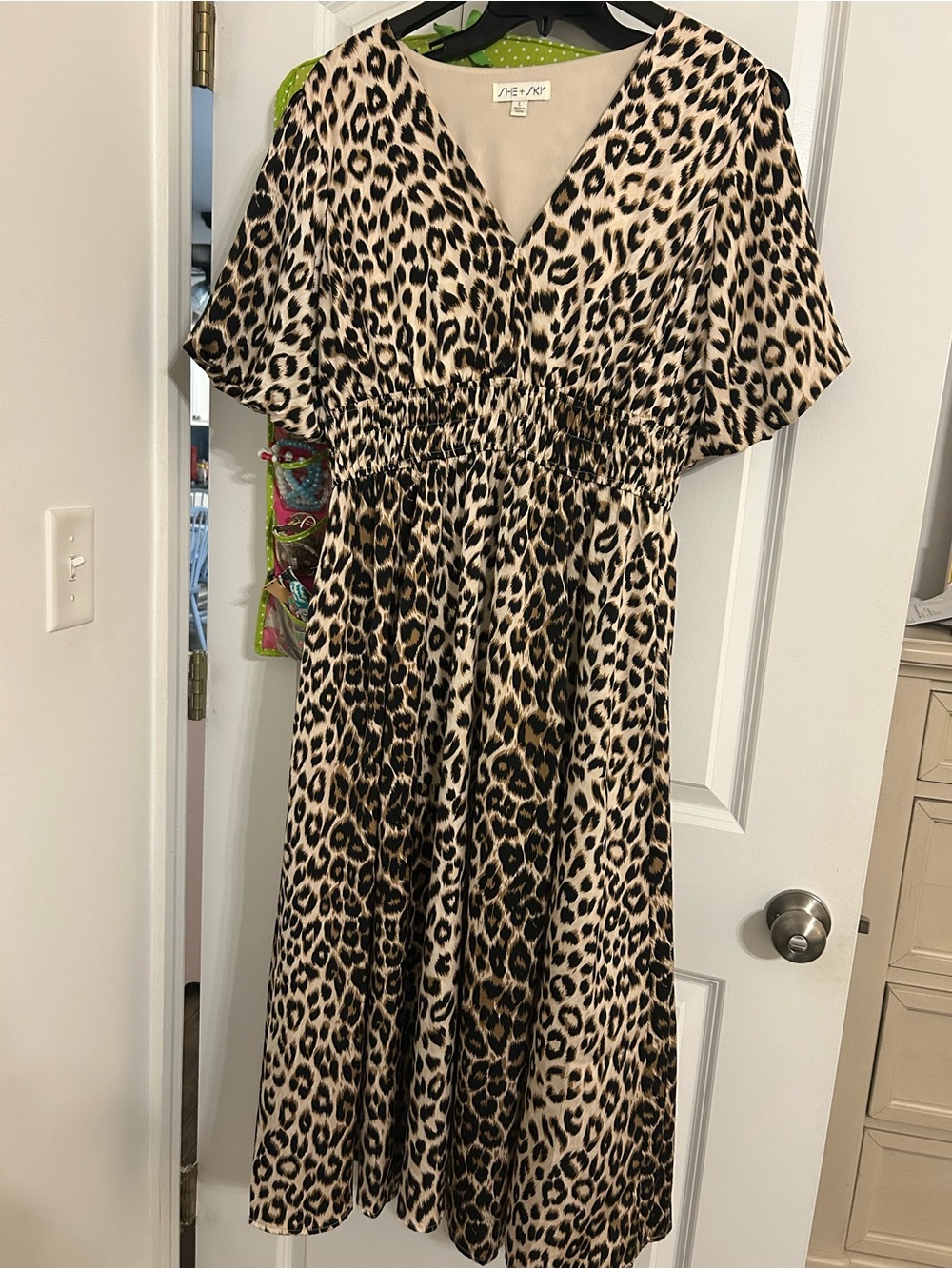 Boutique Leopard Print V-Neck Midi Dress